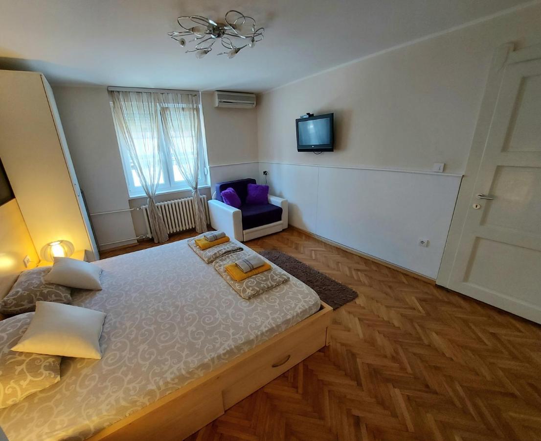 Central Apartment With Garage Novi Sad Exteriér fotografie