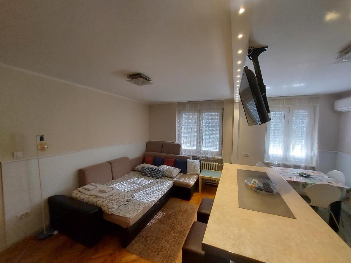 Central Apartment With Garage Novi Sad Exteriér fotografie