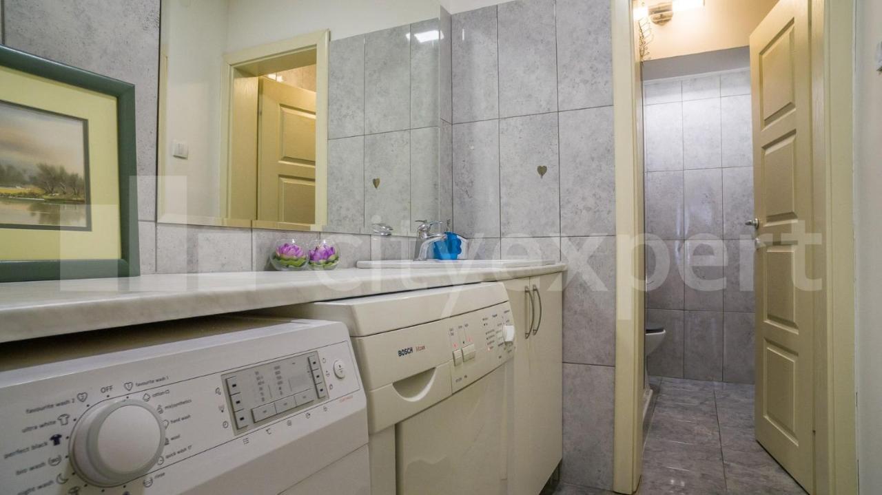 Central Apartment With Garage Novi Sad Exteriér fotografie